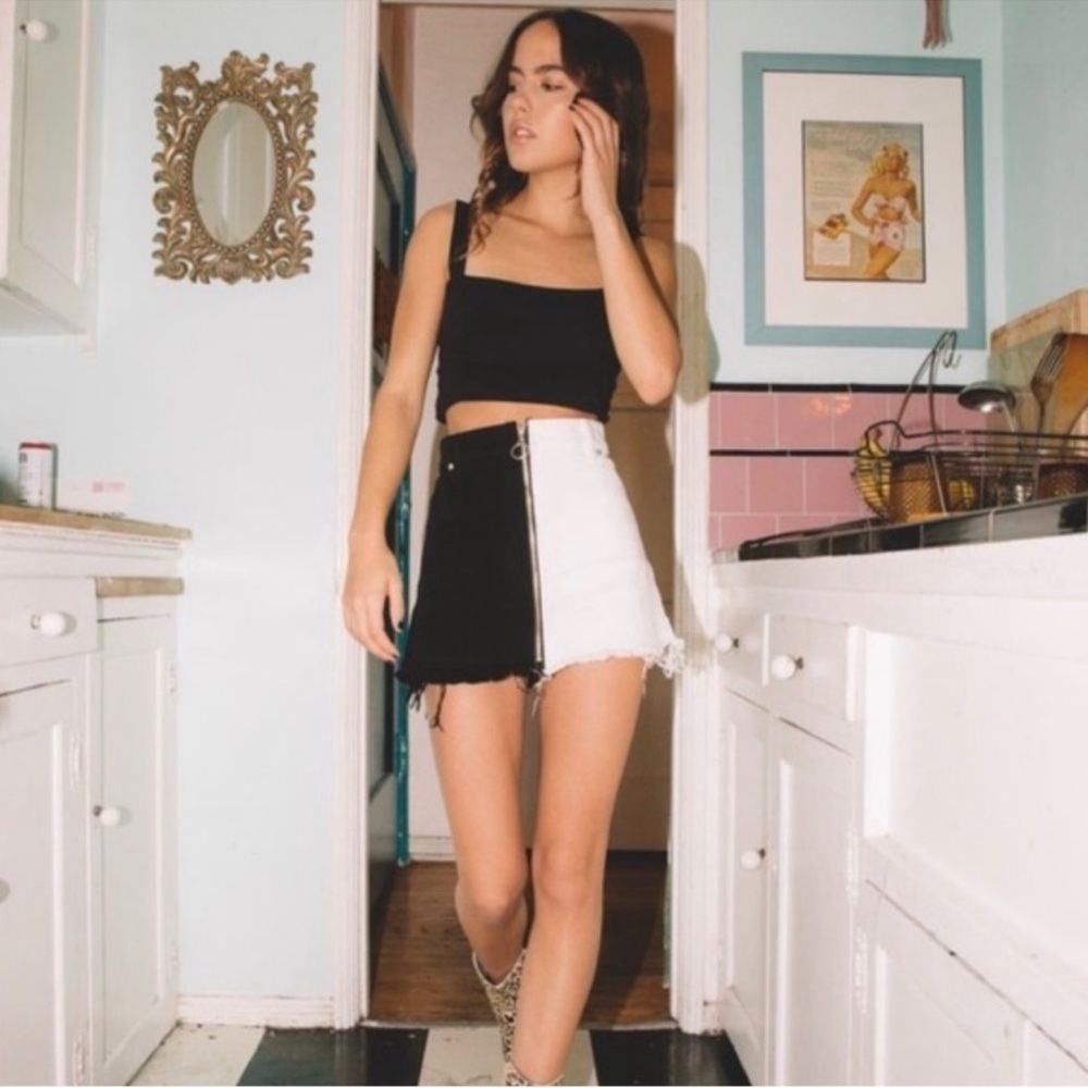 REVICE Split Zip Black and White Skirt | medium